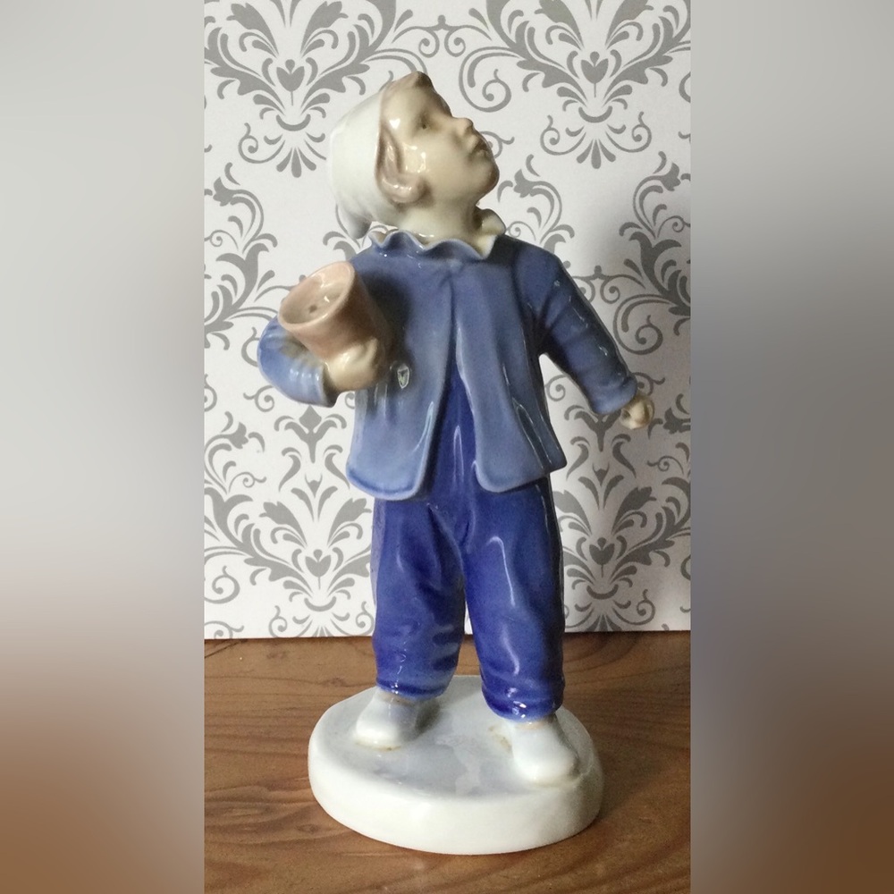 Royal Copenhagen ‘Someone is Calling’ 2251 Porcelain Figurine